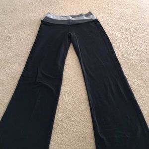 Lululemon yoga pants